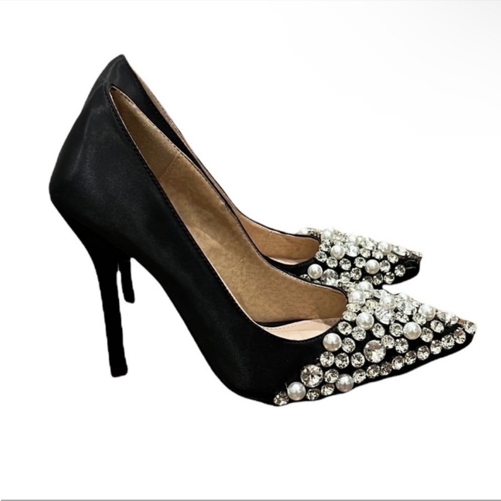 Azalea Wang Amelia Black Jeweled Pumps Size 6